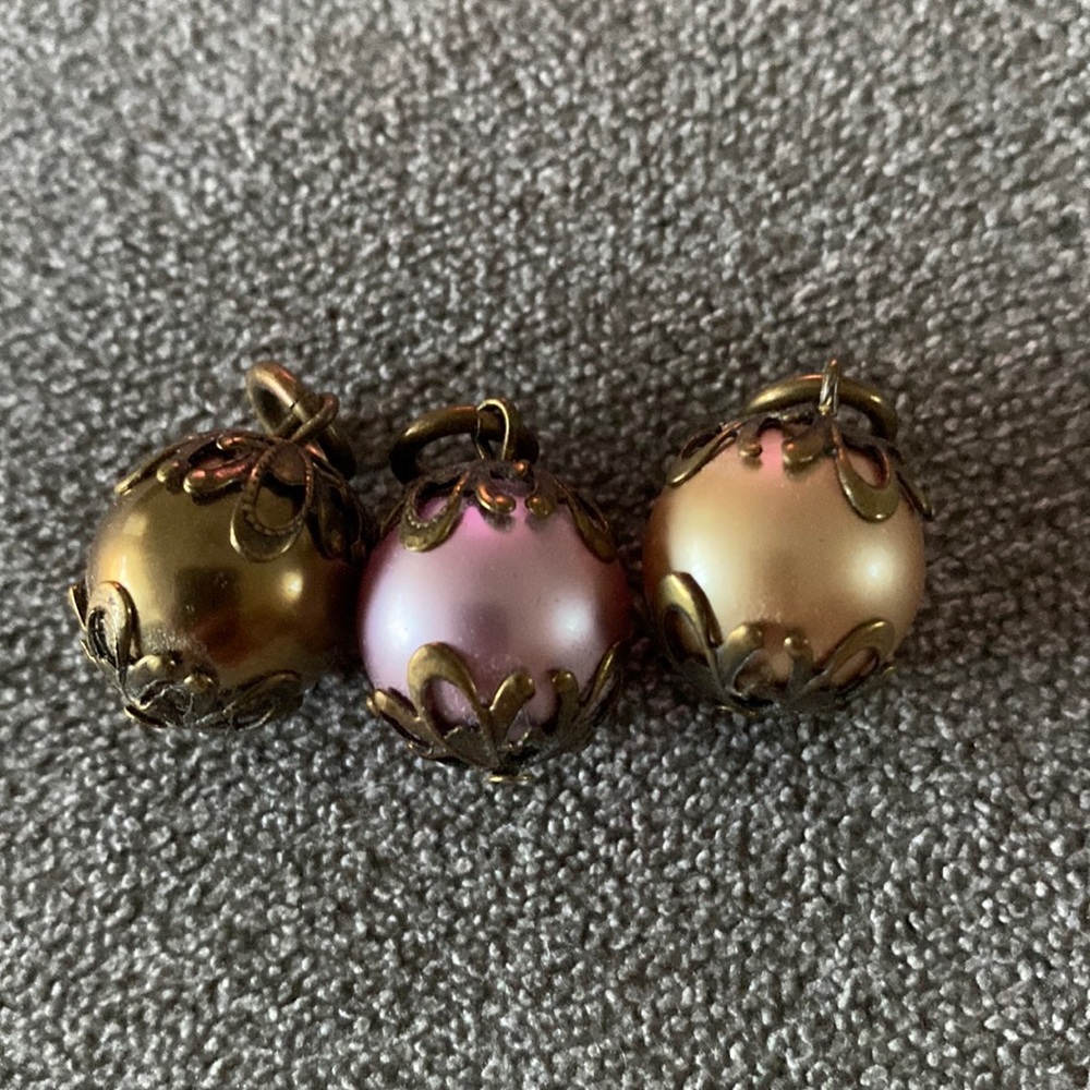 Lennie And Eva Pearl Pendants